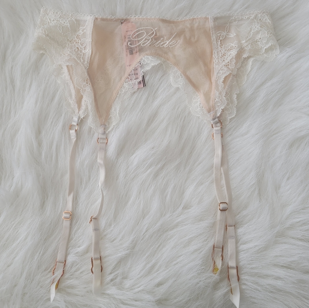 Victoria's Secret Dream Angels Bride Garter Belt Peach White Mesh Lace NWT